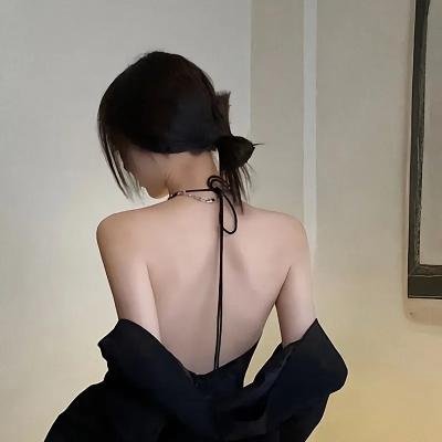 这个少侠有点冷